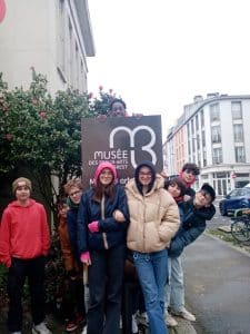 Les 4e latinistes devant le musée des Beaux-Arts de Brest
